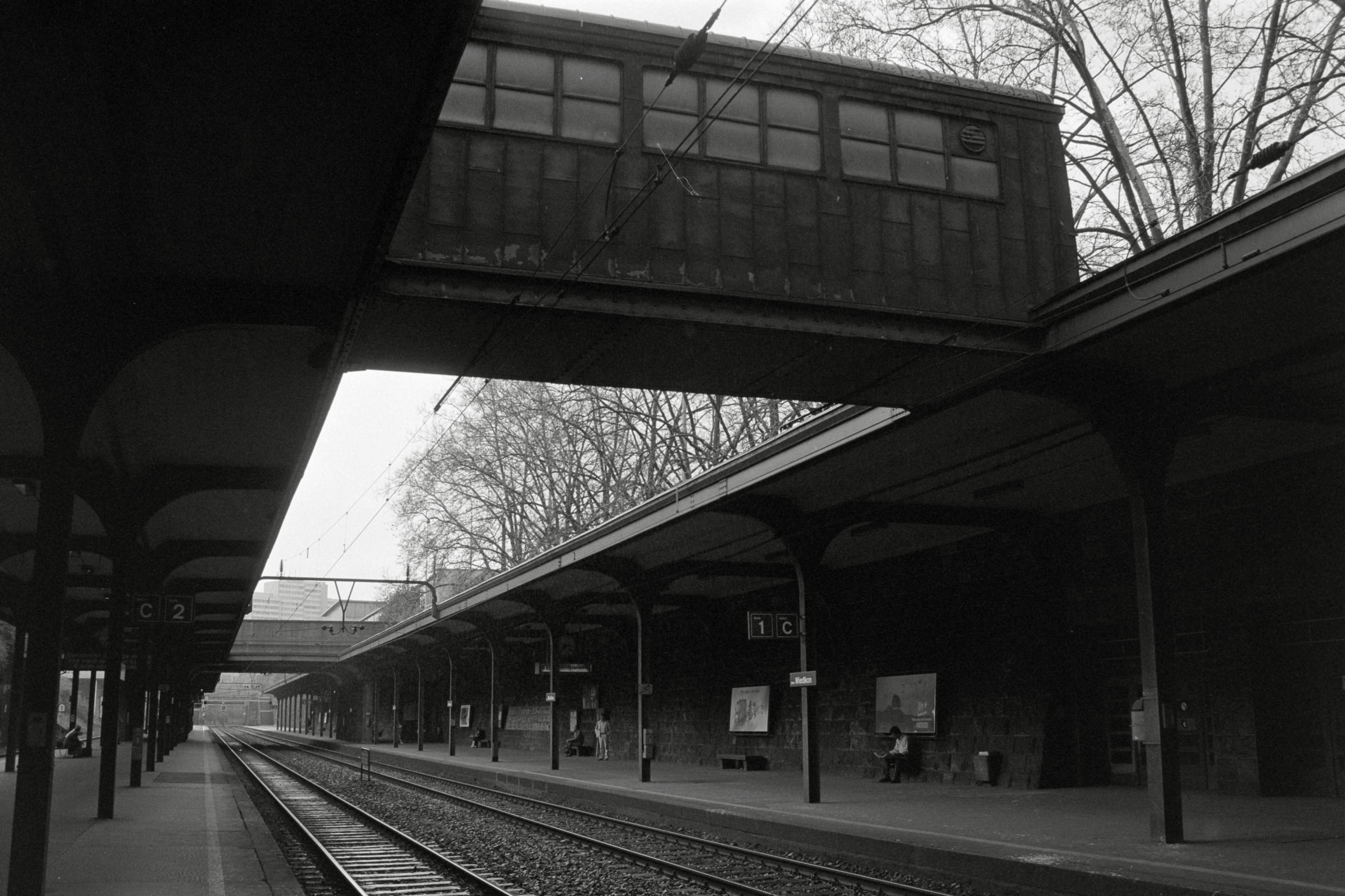 AHP F1992 04 002 sc250507 img24 NLP